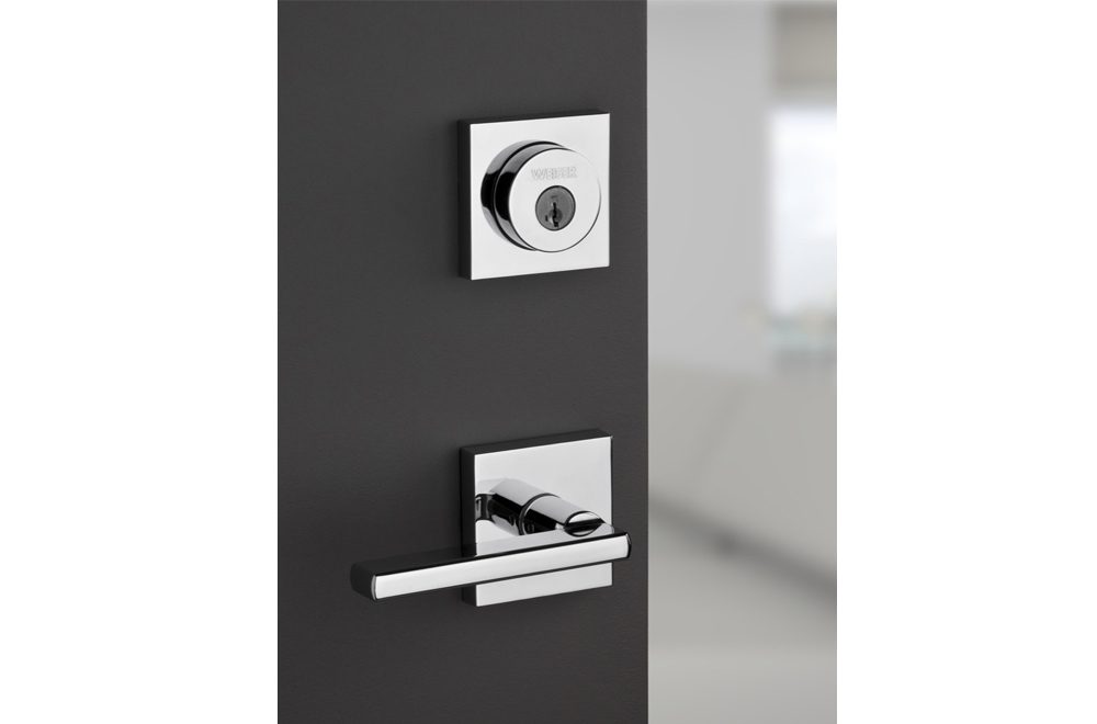 SSD9471-square-single-cylinder-deadbolt-featuring-smartkey-in-polished-chrome-lifestyle1
