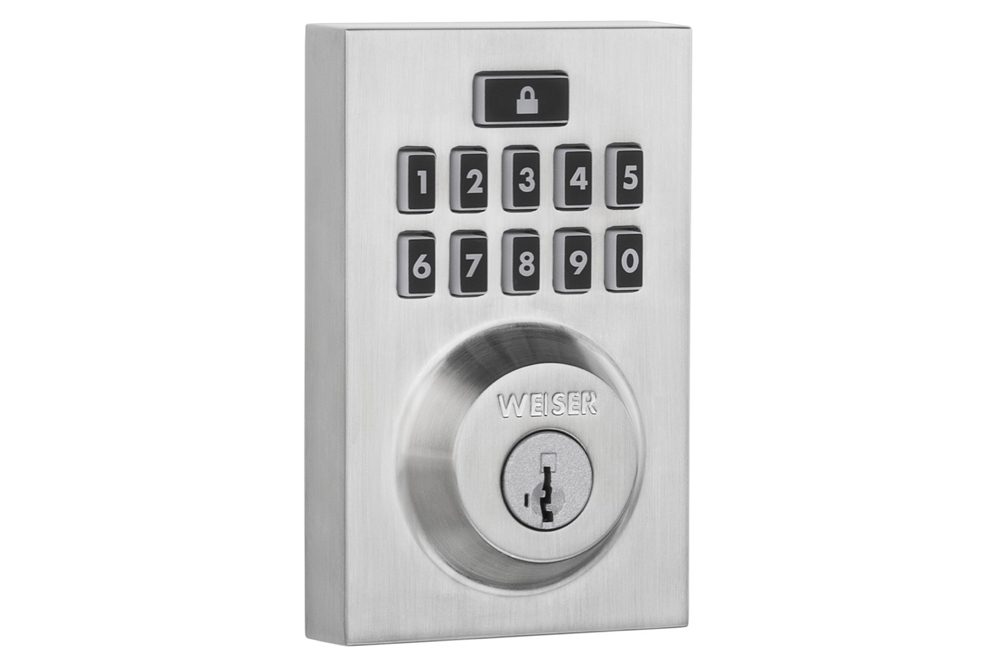 Smartcode-10-contemporary-electronic-lock-featuring-smartkey-in-satin-chrome-lifestyle 2
