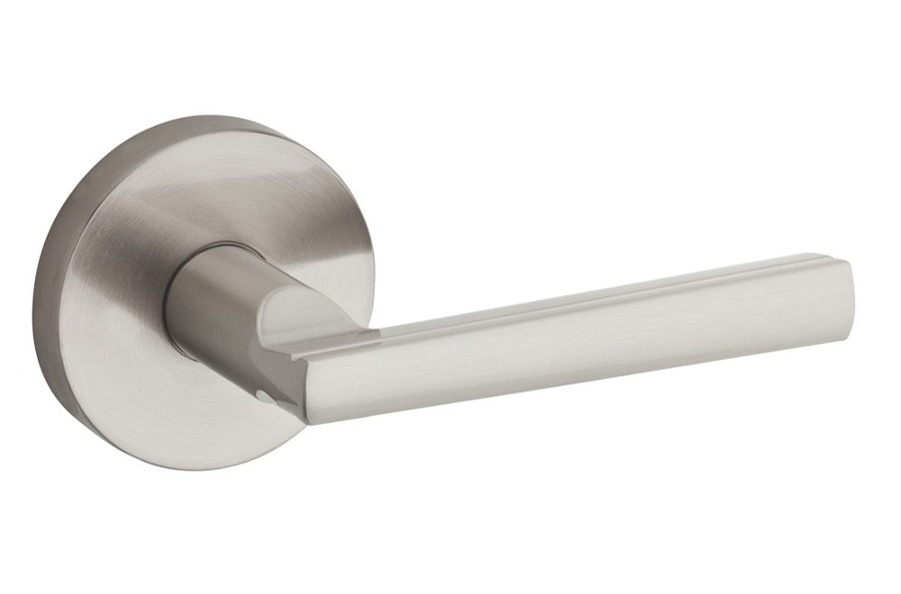 montreal-round-passage-lever-in-satin-chrome